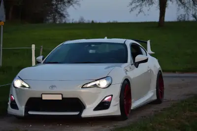 Toyota GT86 2.0 D-4S Sport — Coupé sportif légendaire, 80'000 km, blanc métallisé — Miniatura 19