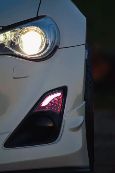 Toyota GT86 2.0 D-4S Sport — Coupé sportif légendaire, 80'000 km, blanc métallisé — Miniatura 20