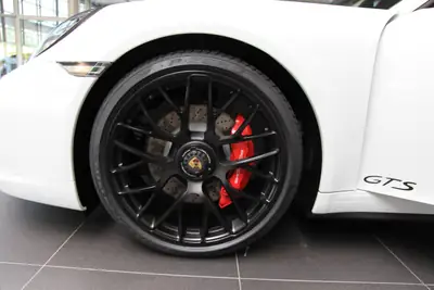 Porsche 911 Carrera GTS PDK — Cabriolet légendaire, moteur 3.8 L et seulement 29 900 km — Heckansicht