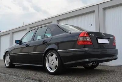 Mercedes-Benz C 36 AMG — Légende sportive des années 90, sans accident — Miniatur 9