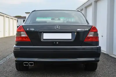 Mercedes-Benz C 36 AMG — Légende sportive des années 90, sans accident — Miniatur 7