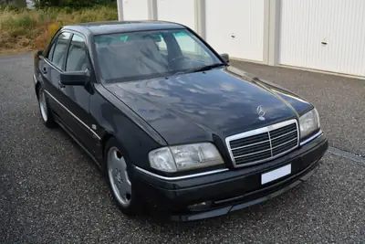 Mercedes-Benz C 36 AMG — Légende sportive des années 90, sans accident — Miniatur 8