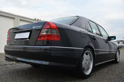 Mercedes-Benz C 36 AMG — Légende sportive des années 90, sans accident — Miniatur 10