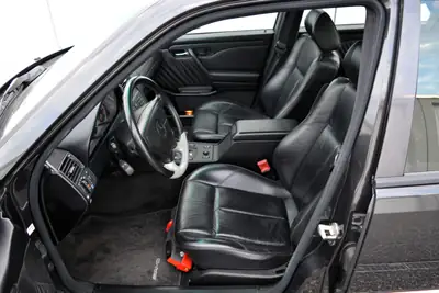 Mercedes-Benz C 36 AMG — Légende sportive des années 90, sans accident — Miniatur 13