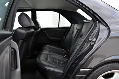 Mercedes-Benz C 36 AMG — Légende sportive des années 90, sans accident — Miniatur 14