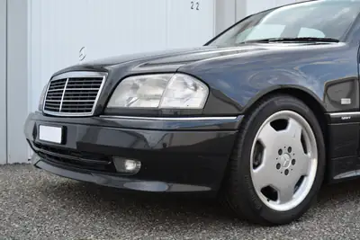 Mercedes-Benz C 36 AMG — Légende sportive des années 90, sans accident — Miniatur 16