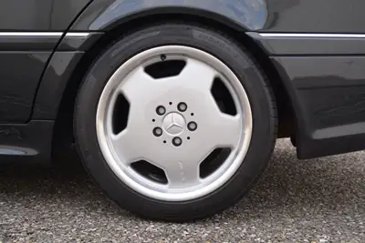 Mercedes-Benz C 36 AMG — Légende sportive des années 90, sans accident — Miniatur 19