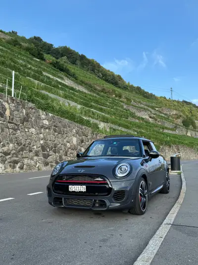 MINI Cooper S John Cooper Works — 231 ch, boîte auto, design sportif 2020 — vista esterna