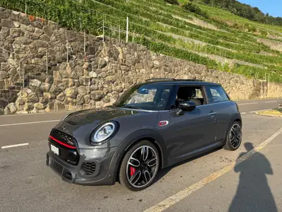 MINI Cooper S John Cooper Works — 231 ch, boîte auto, design sportif 2020 — vista posteriore