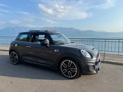MINI Cooper S John Cooper Works — 231 ch, boîte auto, design sportif 2020 — interni