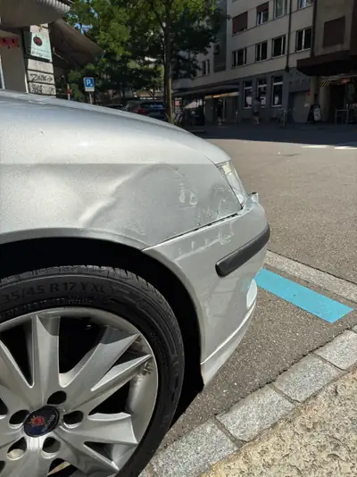 SAAB 9-3 2.0 T 210 Anniversary Edition — Berline suédoise sportive, sans accident — Seitenansicht
