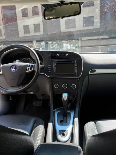 SAAB 9-3 2.0 T 210 Anniversary Edition — Berline suédoise sportive, sans accident — Armaturenbrett
