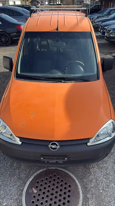 Opel Combo 1.4i 16V — Utilitaire compact fiable, 86'200 km, sans accident — arrière
