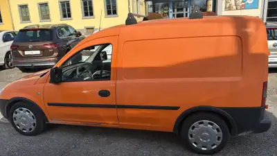 Opel Combo 1.4i 16V — Utilitaire compact fiable, 86'200 km, sans accident — vue extérieure