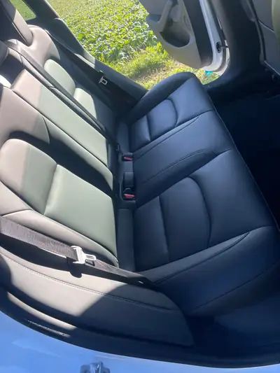 Tesla Model 3 Long Range Dual Motor AWD — Berline électrique haute performance, 131 000 km — détail