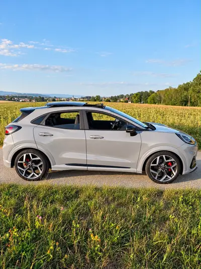 Ford Puma 1.5 EcoBoost ST X — SUV compact sportif, 52'000 km seulement — vista posteriore