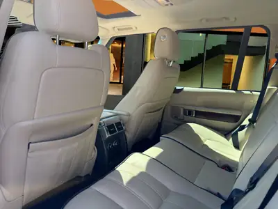 Land Rover Range Rover 3.6 TDV8 HSE — SUV premium diesel, 5 portes tout-terrain — Miniature 11