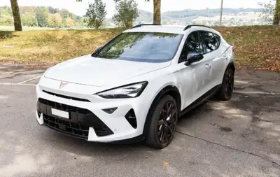 CUPRA Formentor 1.5 eHybrid VZ — Technologie hybride rechargeable et consommation ultra-basse — exterior view