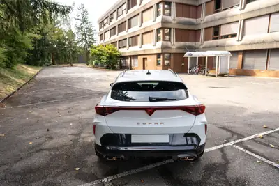 CUPRA Formentor 1.5 eHybrid VZ — Technologie hybride rechargeable et consommation ultra-basse — Thumbnail 9