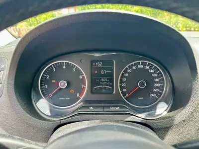 VW Polo CrossPolo 1.2 TSI — Petit SUV urbain économique, entretien impeccable — détail
