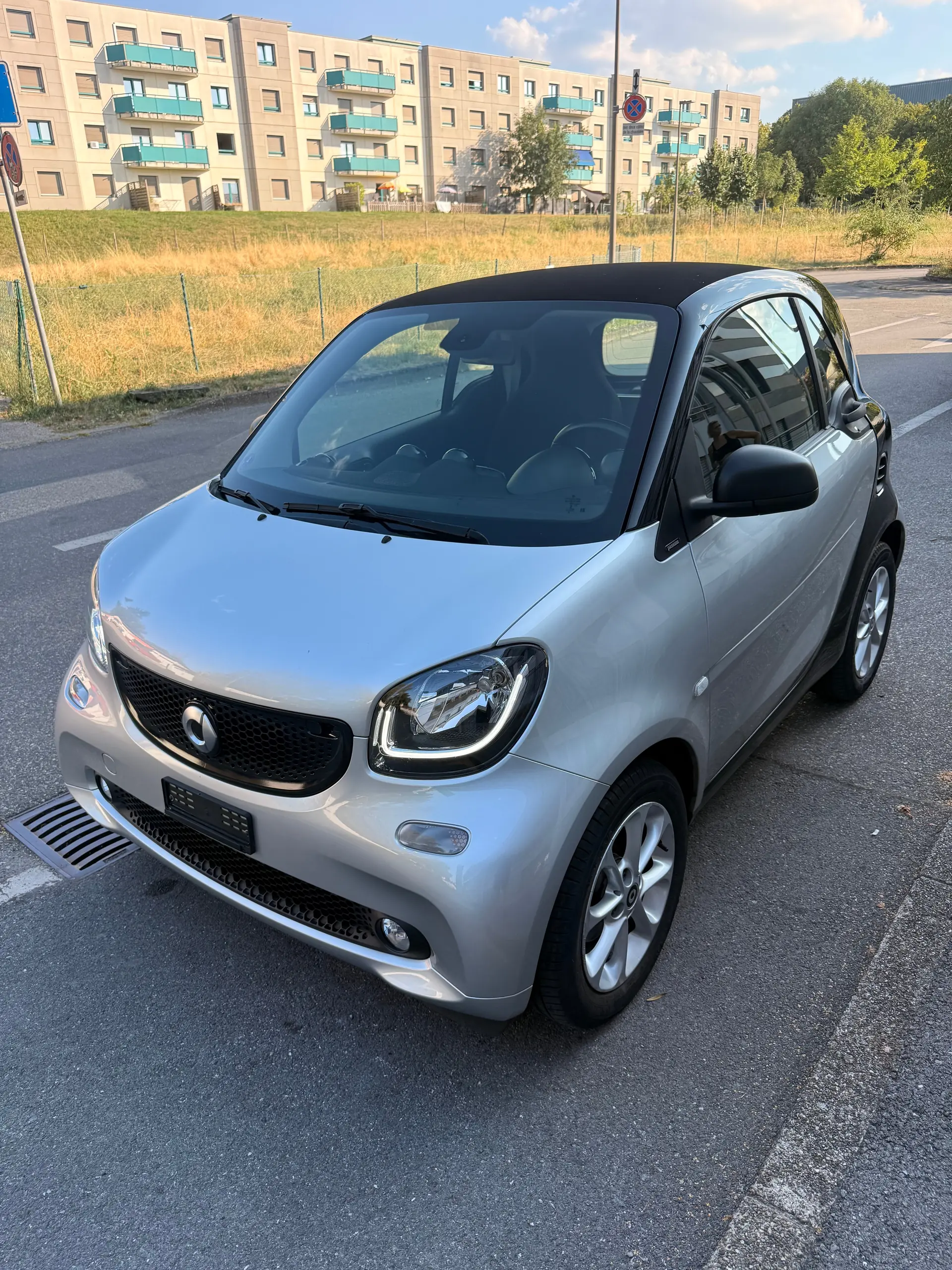 Smart Fortwo Passion Twinamic 2019 — Citadine urbaine économique, entretien Mercedes gratuit — Außenansicht