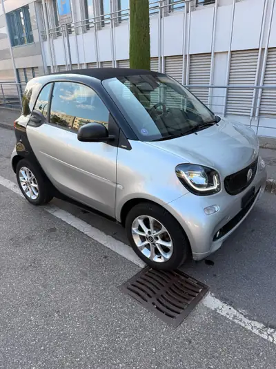 Smart Fortwo Passion Twinamic 2019 — Citadine urbaine économique, entretien Mercedes gratuit — côté