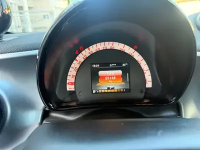 Smart Fortwo Passion Twinamic 2019 — Citadine urbaine économique, entretien Mercedes gratuit — Miniature 11
