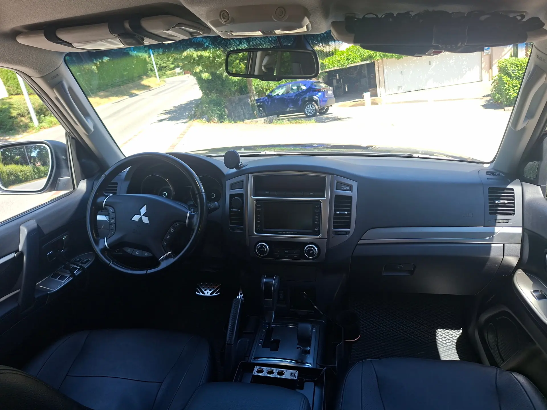 Mitsubishi Pajero 3.2 DID Navigator — 7 places, motorisation robuste, excellent rapport utilité/prix
