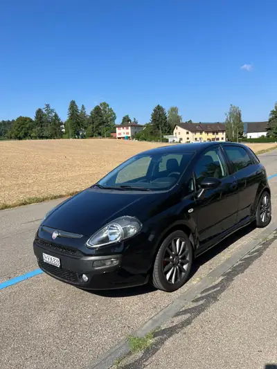 FIAT Punto 1.4 T MultiAir 135 Sport — Dynamique et économe, sans accident — vista esterna