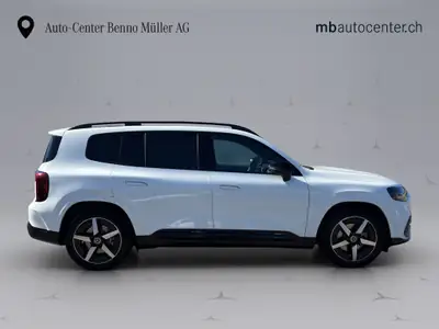 Mercedes-Benz GLB 220 4matic AMG Line — SUV compact hybride essence, 20 km seulement — détail