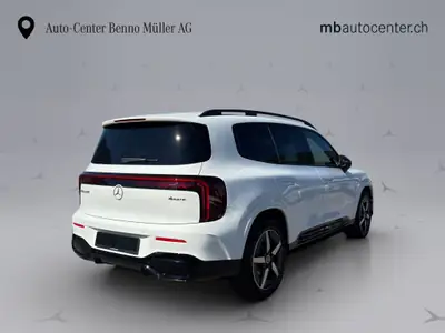 Mercedes-Benz GLB 220 4matic AMG Line — SUV compact hybride essence, 20 km seulement — tableau de bord