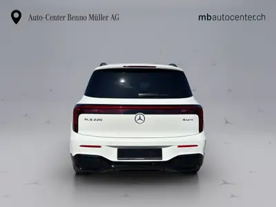 Mercedes-Benz GLB 220 4matic AMG Line — SUV compact hybride essence, 20 km seulement — intérieur