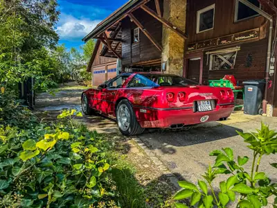 Chevrolet Corvette ZR-1 1990 — Légende américaine, 381 ch et statut de véhicule de collection — vista esterna
