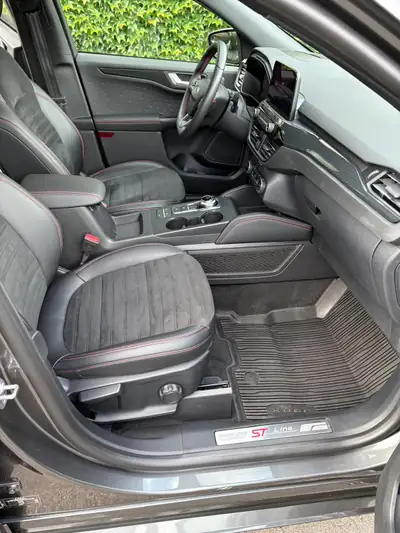 Ford Kuga 2.5 Plug-in Hybrid ST-Line X — SUV rechargeable, 21'800 km seulement — Miniatur 8
