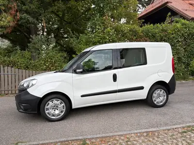 FIAT Doblo 1.4 Natural Power — Utilitaire polyvalent bi-carburant, 93 000 km — vista esterna
