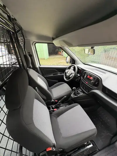FIAT Doblo 1.4 Natural Power — Utilitaire polyvalent bi-carburant, 93 000 km — interni