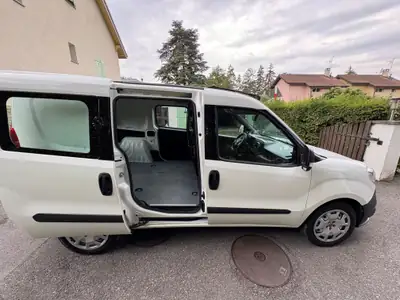 FIAT Doblo 1.4 Natural Power — Utilitaire polyvalent bi-carburant, 93 000 km — dettaglio