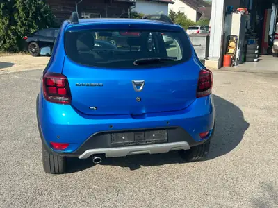 Dacia Sandero TCe 90 Stepway — Petit SUV urbain, boîte semi-auto, 32 000 km seulement — tableau de bord