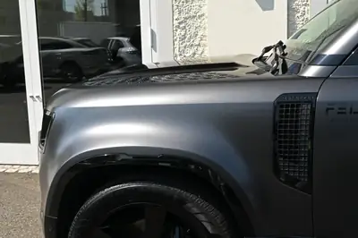 Land Rover Defender 110 525 V8 — Le SUV légendaire en version musclée Carpathian — détail
