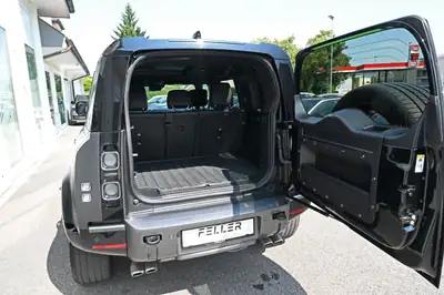 Land Rover Defender 110 525 V8 — Le SUV légendaire en version musclée Carpathian — Miniature 8