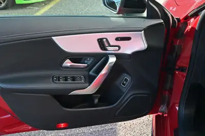 Mercedes-Benz CLA 45 S AMG 4Matic+ — Performance 422 ch, seulement 14'500 km — Miniature 16