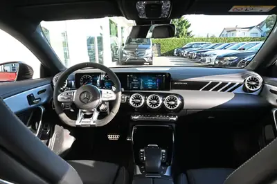 Mercedes-Benz CLA 45 S AMG 4Matic+ — Performance 422 ch, seulement 14'500 km — Miniature 27