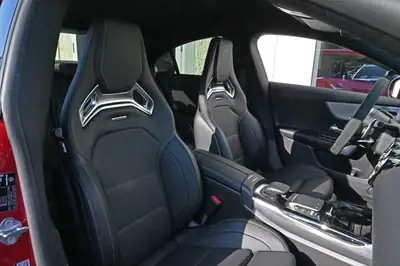 Mercedes-Benz CLA 45 S AMG 4Matic+ — Performance 422 ch, seulement 14'500 km — Miniature 31