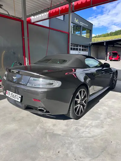 Aston Martin V8 Vantage Vantage S — Cabriolet britannique 436 ch, 28'000 km — Armaturenbrett