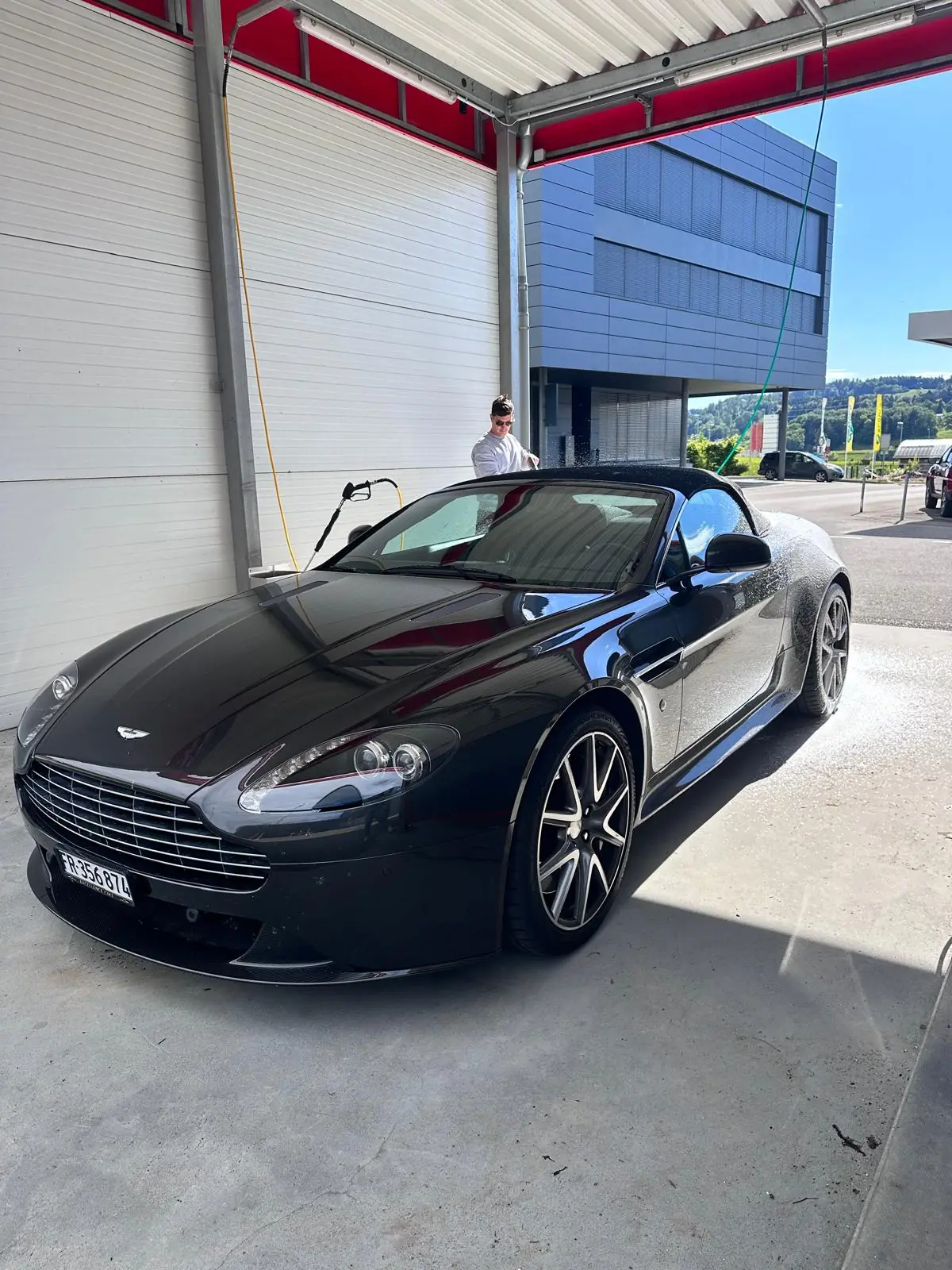 Aston Martin V8 Vantage 2011 occasion Semsales — 4