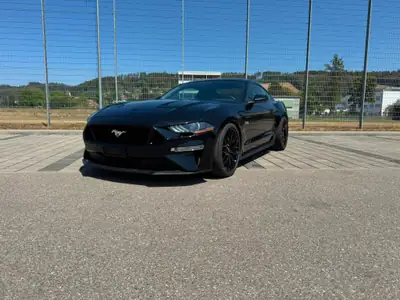 Ford Mustang Fastback 5.0 V8 GT — Muscle car légendaire, moteur neuf, passion américaine — rear view