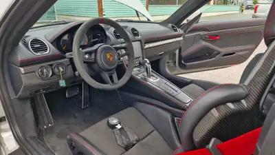 Porsche 718 Boxster 4.0 GT4 PDK — Sportive iconique, 15'900 km seulement — Thumbnail 16