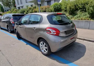 Peugeot 208 1.2 VTi — Citadine fiable, faible consommation et équipée — Seitenansicht