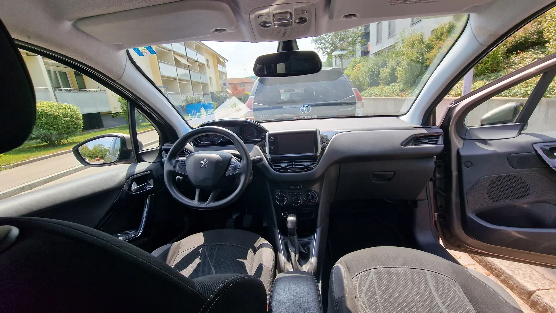 Peugeot 208 2014 occasion Zürich — 5