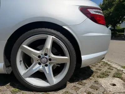 Mercedes-Benz SLK 200 BlueEfficiency — Cabriolet sportif, 48 000 km, motorisation efficace — Thumbnail 10